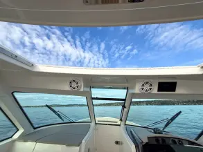 Thumbnail von Tiara Yachts 34LX