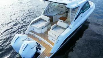 Thumbnail von Tiara Yachts 34LX