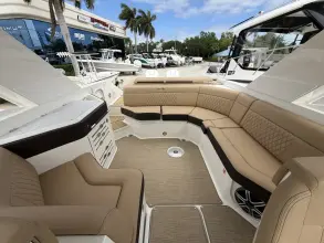 Thumbnail von Sea Ray SLX 310 Außenborder