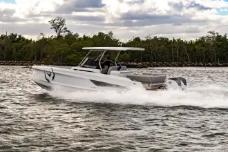 Thumbnail von Vision Marine Technologies Sterk 31 Sport WB