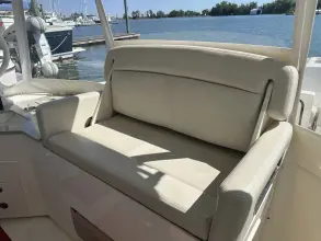 Thumbnail von Boston Whaler 350 Realm