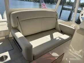 Thumbnail von Boston Whaler 350 Realm