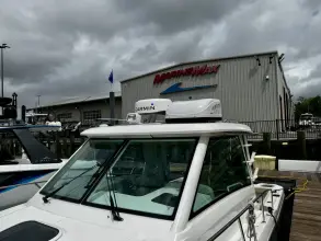 Thumbnail von Boston Whaler 315 Conquest