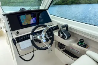 Thumbnail von Boston Whaler 280 Vantage