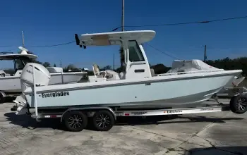 Everglades 253 CC