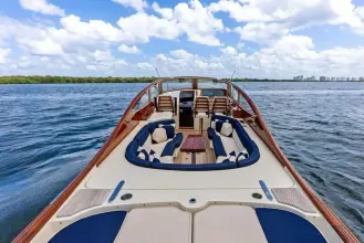 Thumbnail von Hinckley Talaria 38R RASCAL