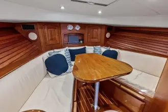 Thumbnail von Hinckley Talaria 38R RASCAL