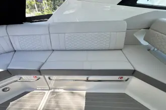 Thumbnail von Sea Ray 320 Sundancer Außenborder