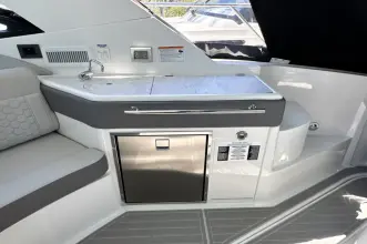Thumbnail von Sea Ray 320 Sundancer Außenborder