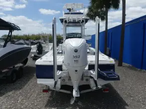 Thumbnail von Robalo 246 Cayman Skydeck