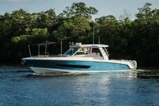 Thumbnail von Boston Whaler 420 Outrage