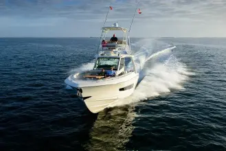 Thumbnail von Boston Whaler 420 Outrage