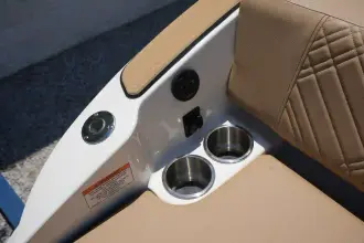 Thumbnail von Sea Ray SDX 230