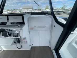 Thumbnail von Cruisers Yachts 38 VTR EC