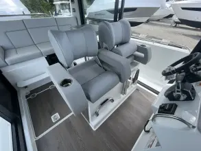 Thumbnail von Cruisers Yachts 38 VTR EC