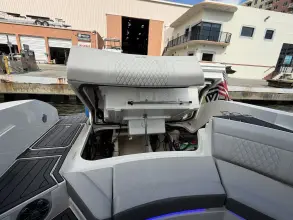 Thumbnail von Sea Ray SLX 350 Außenborder