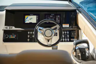 Thumbnail von Sea Ray Sundancer 320