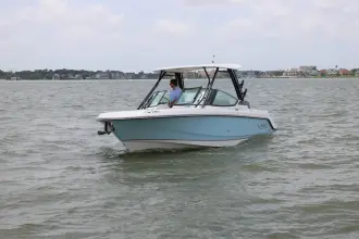 Thumbnail von Boston Whaler 240 Vantage