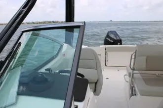 Thumbnail von Boston Whaler 240 Vantage