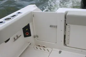 Thumbnail von Boston Whaler 240 Vantage