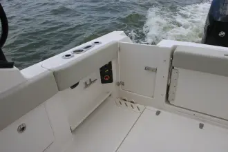 Thumbnail von Boston Whaler 240 Vantage