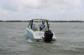 Thumbnail von Boston Whaler 240 Vantage