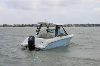 Thumbnail von Boston Whaler 240 Vantage