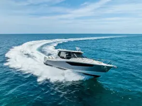 Thumbnail von Boston Whaler 405 Conquest Fellowship