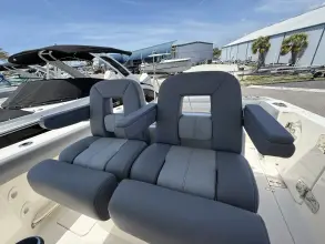 Thumbnail von Boston Whaler 280 Outrage