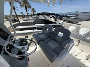 Thumbnail von Boston Whaler 280 Outrage
