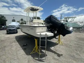 Thumbnail von Boston Whaler 210 Montauk