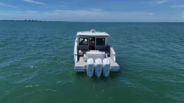 Thumbnail von Cruisers Yachts 50 GLS OB