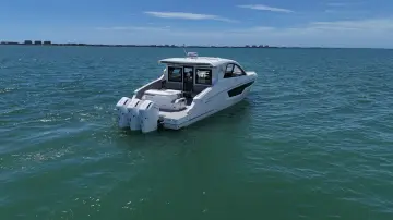 Thumbnail von Cruisers Yachts 50 GLS OB