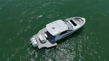 Thumbnail von Cruisers Yachts 50 GLS OB
