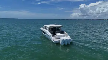 Thumbnail von Cruisers Yachts 50 GLS OB