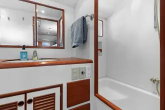 Thumbnail von Offshore 48 Pilothouse INDIGO