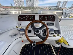 Thumbnail von Sea Ray 450 Express Bridge