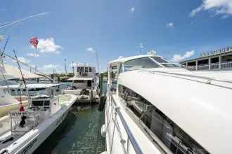 Thumbnail von Sea Ray 480 Motor Yacht Annas Cabana