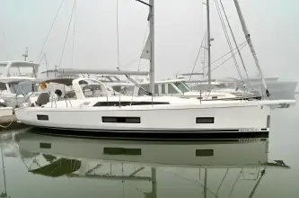 Thumbnail von Beneteau Oceanis 46.1 Love is in the Air