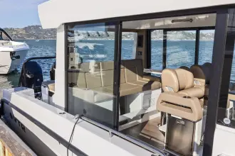 Thumbnail von Cruisers Yachts 38 VTR EC