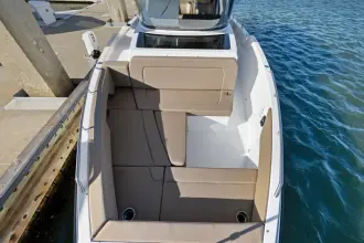 Thumbnail von Cruisers Yachts 38 VTR EC