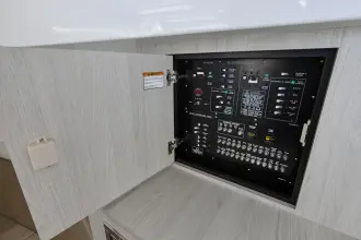 Thumbnail von Cruisers Yachts 38 VTR EC