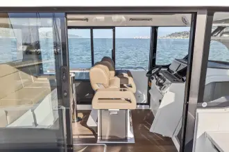 Thumbnail von Cruisers Yachts 38 VTR EC