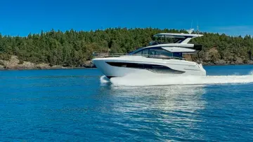 Cruisers Yachts 50 FLY
