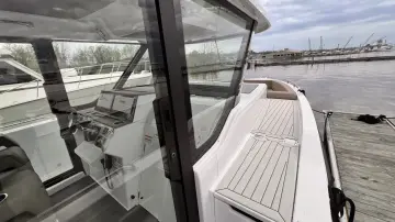 Thumbnail von Cruisers Yachts 38 VTR EC
