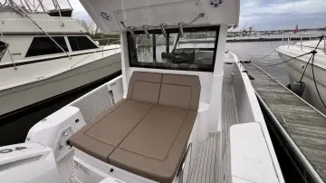 Thumbnail von Cruisers Yachts 38 VTR EC