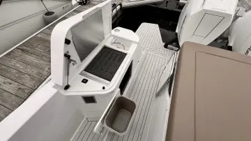 Thumbnail von Cruisers Yachts 38 VTR EC