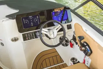 Thumbnail von Sea Ray SDX 230