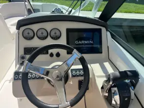 Thumbnail von Boston Whaler 270 Vantage