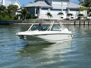 Thumbnail von Boston Whaler 270 Vantage